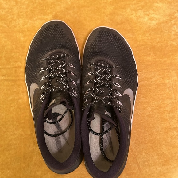 Nike Metcon 4 tennis shoes - Picture 4 of 6